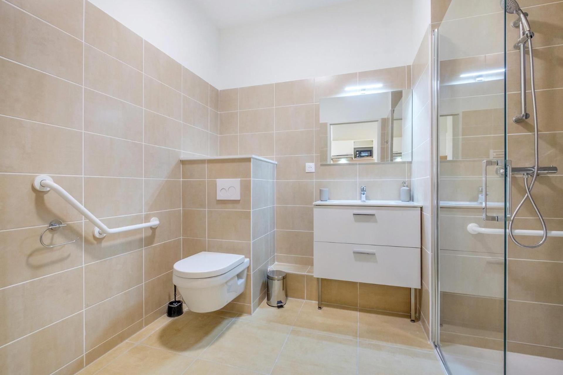 Ovelia - La Marina Apartment